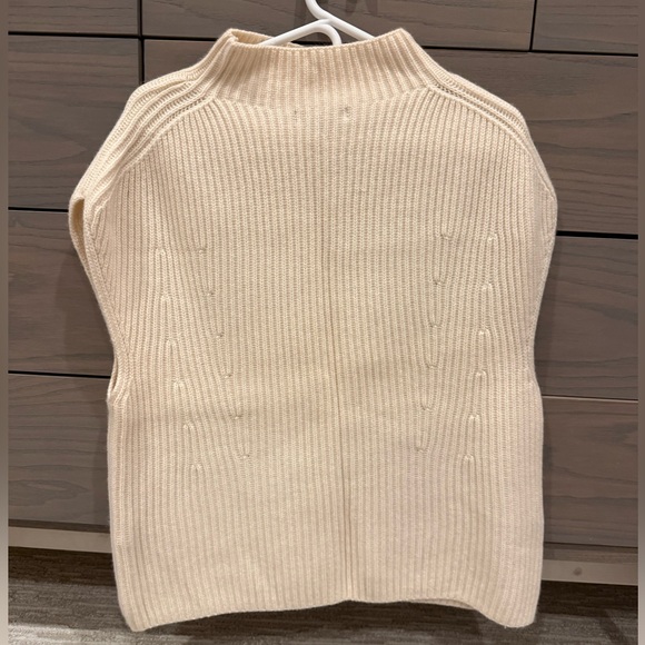 BANANA REPUBLIC Ivory Cashmere Blend Mock Turtleneck Sleeveless Sweater XS/S - Picture 6 of 6